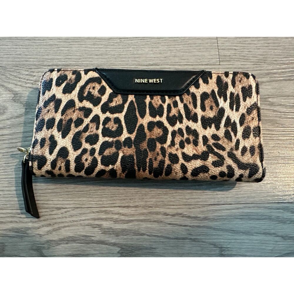 Nine West Cheeetah Black Gold Zip Wallet